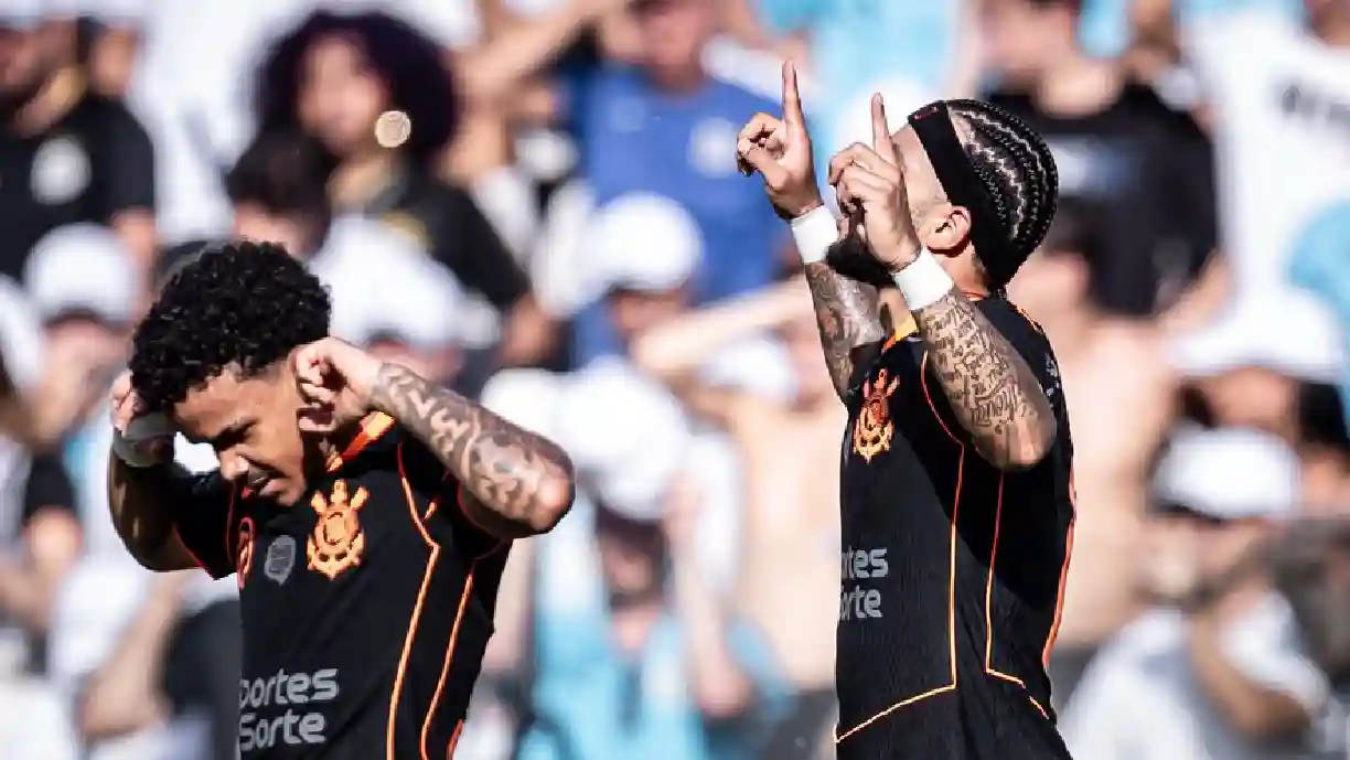 Kaio César e Memphis Depay estão lesionados e Fernando Diniz atualiza recuperação deles no Corinthians - Foto: Reprodução/Instagram/@leolimafoto