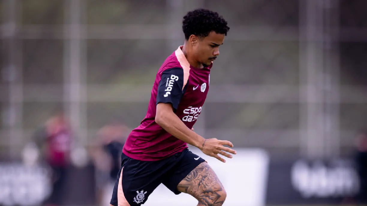 Kaio César retornou aos treinos do alvinegro paulista que se prepara para pegar o Santa Fe na Libertadores - Foto: Rodrigo Coca/Agência Corinthians