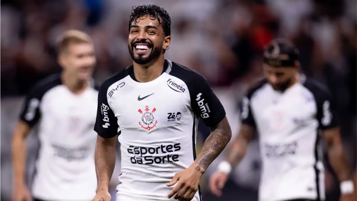 Flamengo demonstrou interesse em contratar Matheus Bidu que tem sido um dos homens de confiança no Timão - Foto: Rodrigo Coca/Agência Corinthians