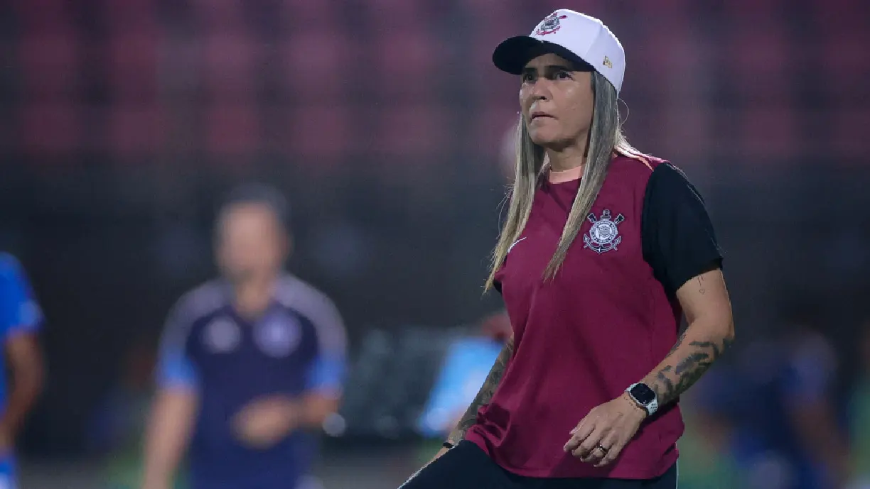 Técnica do alvinegro paulista, Emily Lima fez uma análise da derrota das Brabas para o Cruzeiro - Foto: Cris Mattos/Agência Corinthians