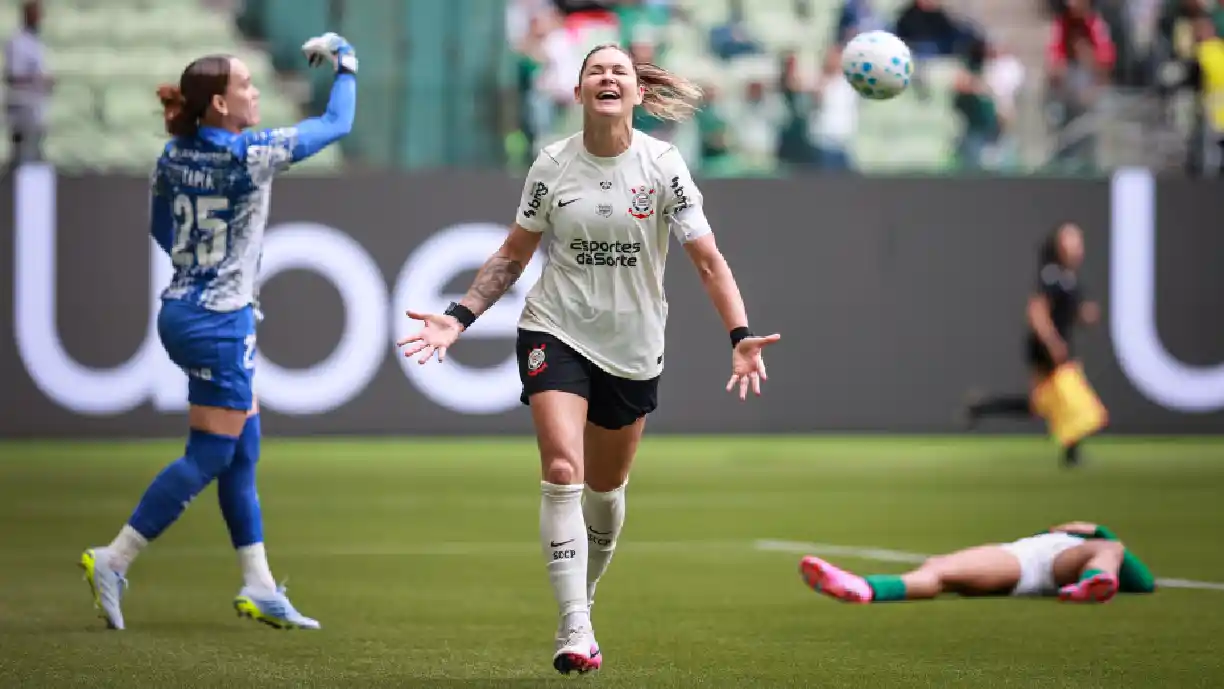 Gabi Zanotti saiu em defesa de Emily Lima após jogo da classificação da equipe feminina ao vencer o Palmeiras - Foto: Rodrigo Gazzanel/Agência Corinthians