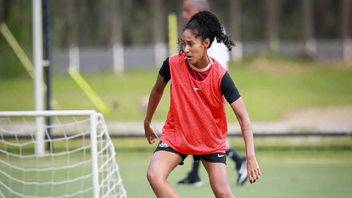Gi Fernandes segue nas Brabas, mas continua tendo pouco espaço com Emily Lima no comando técnico - Foto: Rodrigo Gazzanel/Agência Corinthians