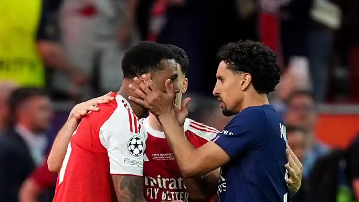 Ex-Corinthians, Marquinhos explicou o motivo para ter ido falar e conversar com Gabriel Magalhães após decisão da Champions - Foto: Redes Sociais/X
