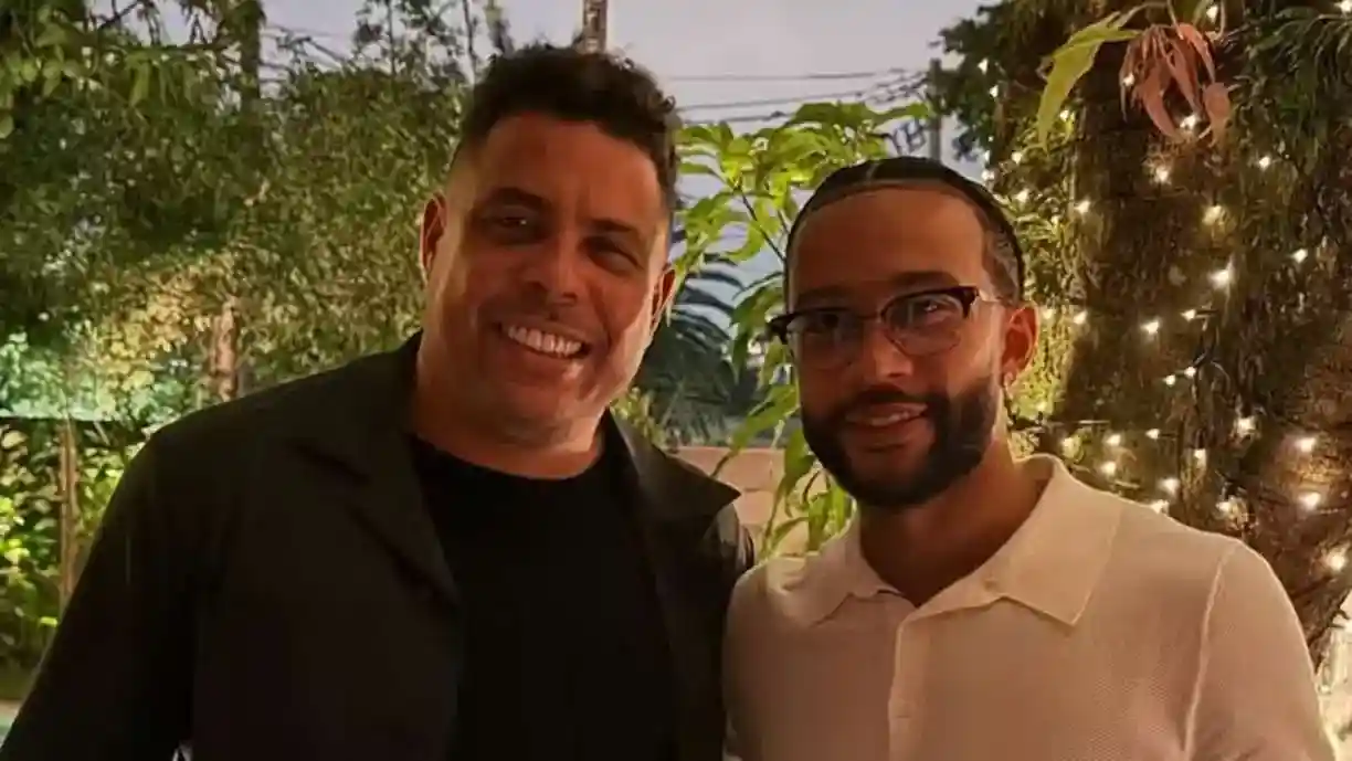 Memphis Depay e Ronaldo Fenômeno foram comparados por ex-dirigente do Corinthians, na última sexta-feira (22) - Foto: Reprodução/Instagram