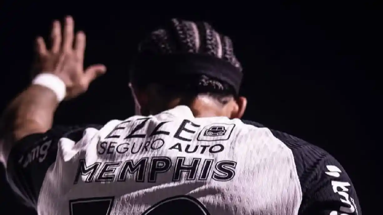 Memphis Depay recebe oferta de renovação de contrato com o Corinthians e terá o poder de decidir se permanece no clube - Foto: Reprodução