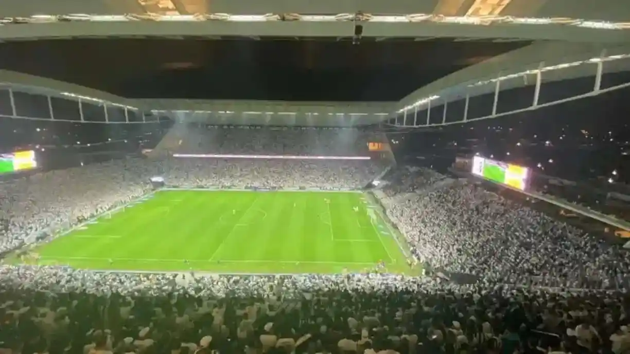 O Santos vai utilizar a Neo Química Arena, casa do Corinthians, no próximo domingo (17) - Foto: Luis Fabiani / Itatiaia